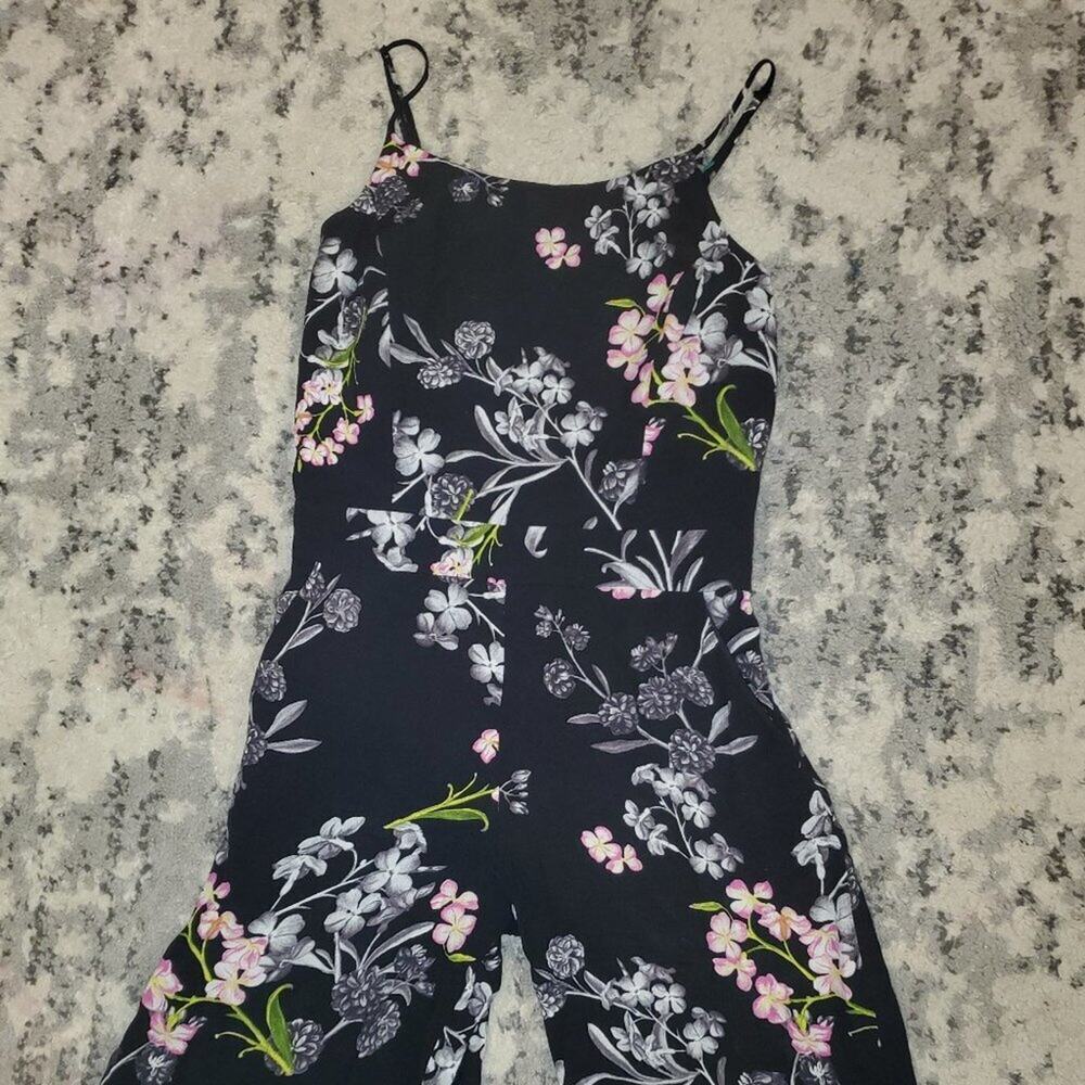 1. State Floral Romper ||| XS